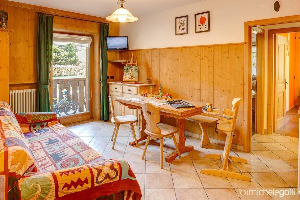 Art Apartments Casa Lapis Livigno Habitación foto