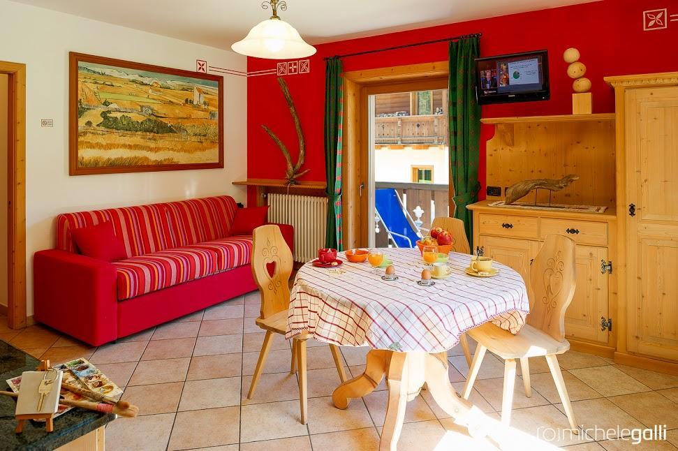 Art Apartments Casa Lapis Livigno Habitación foto
